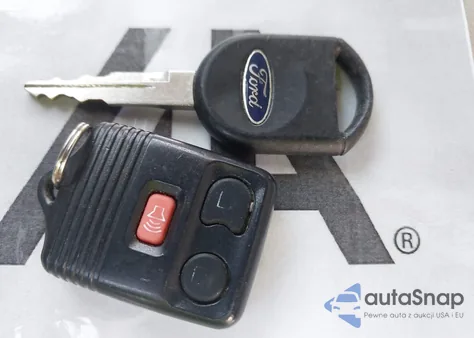 2004 Ford F-150 Lariat/Xl/Xlt z USA, uszkodzony, nr VIN 1FTPX12514NA79034